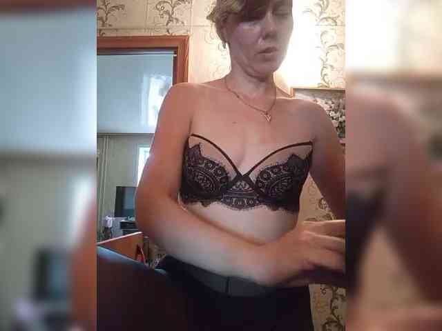 NinonDePeace webcam