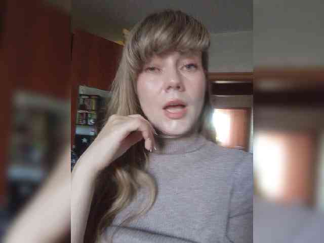 NinonDePeace webcam