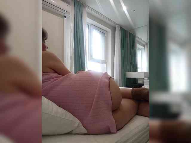 NinonDePeace webcam