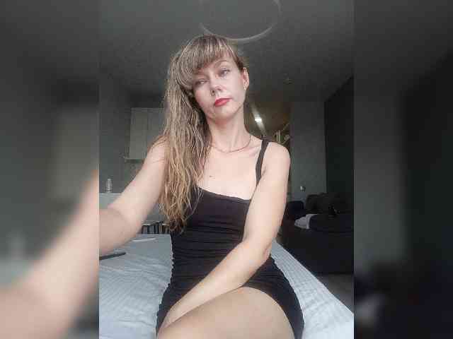 NinonDePeace webcam