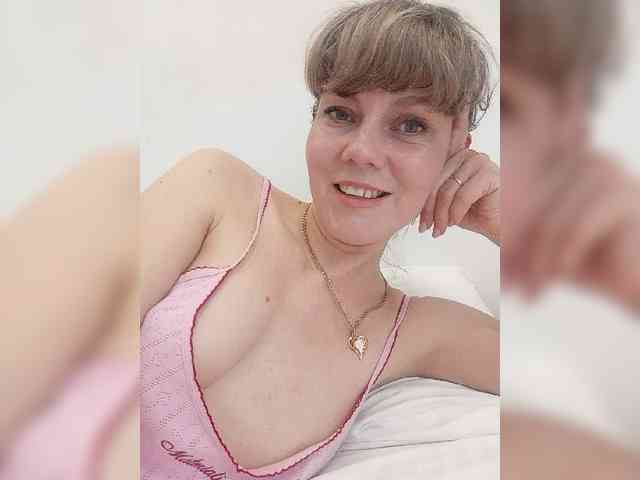 NinonDePeace webcam