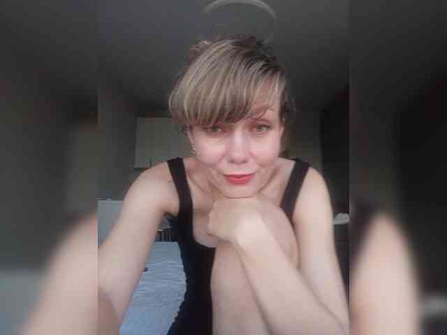 NinonDePeace webcam
