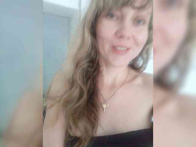 NinonDePeace webcam