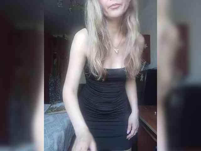 NinonDePeace webcam