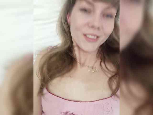 NinonDePeace webcam