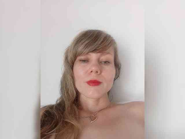 NinonDePeace webcam