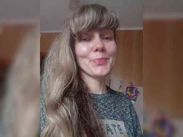 NinonDePeace webcam