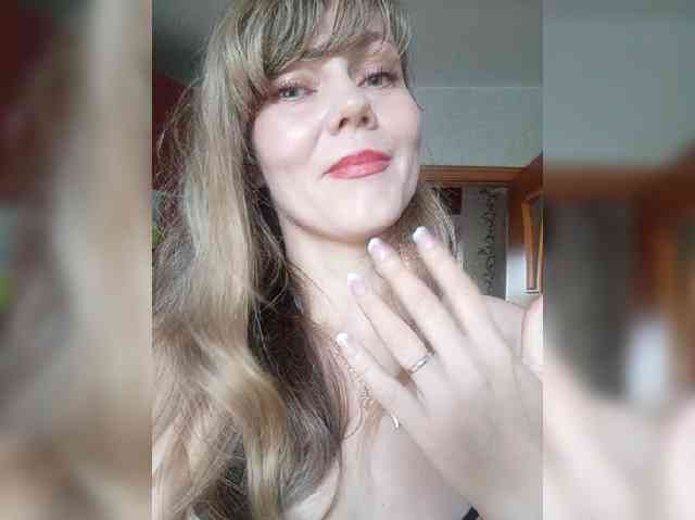 NinonDePeace webcam