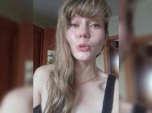 NinonDePeace webcam