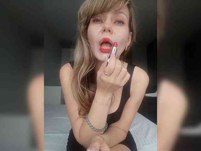 NinonDePeace webcam