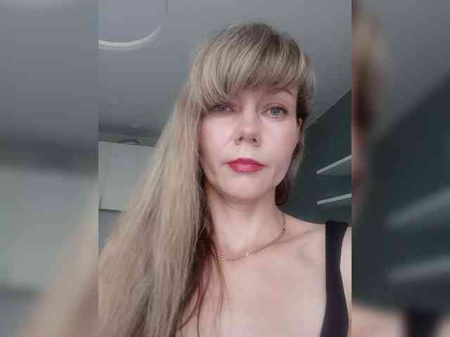 NinonDePeace webcam