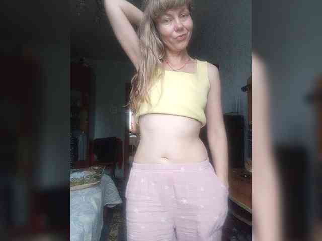 NinonDePeace webcam