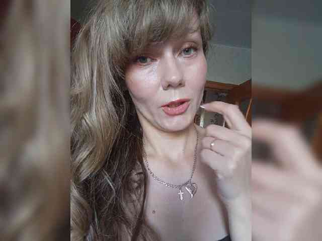 NinonDePeace webcam