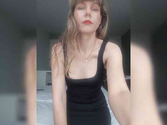 NinonDePeace webcam