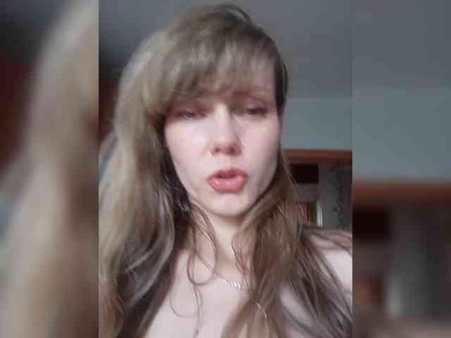 NinonDePeace webcam