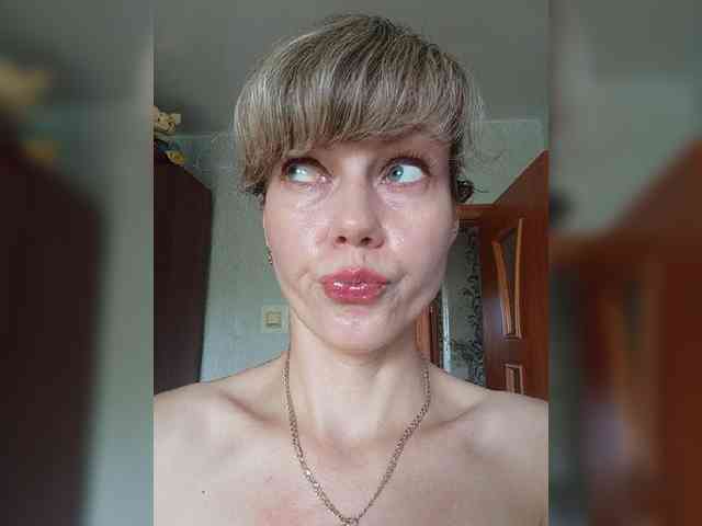 NinonDePeace webcam