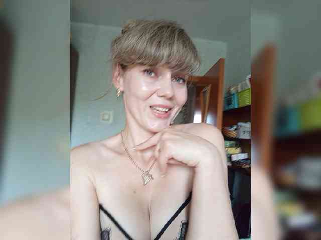NinonDePeace webcam