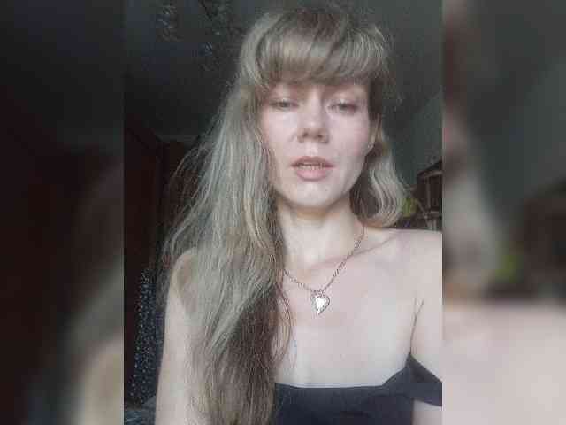 NinonDePeace webcam