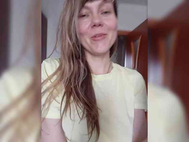 NinonDePeace webcam