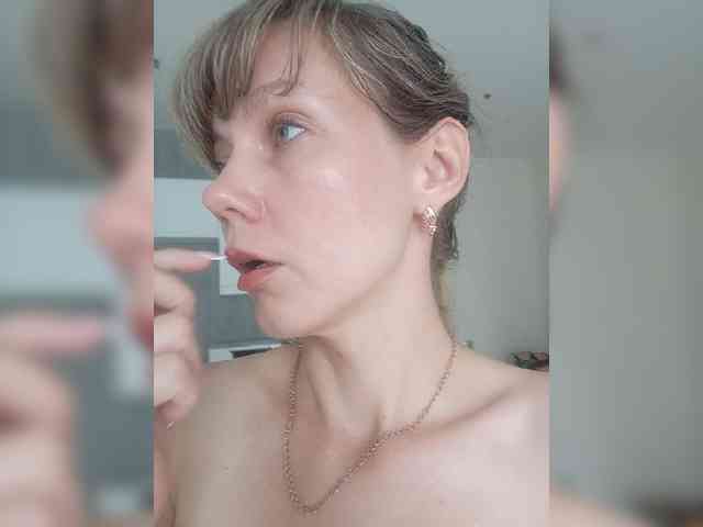 NinonDePeace webcam