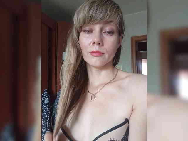 NinonDePeace webcam