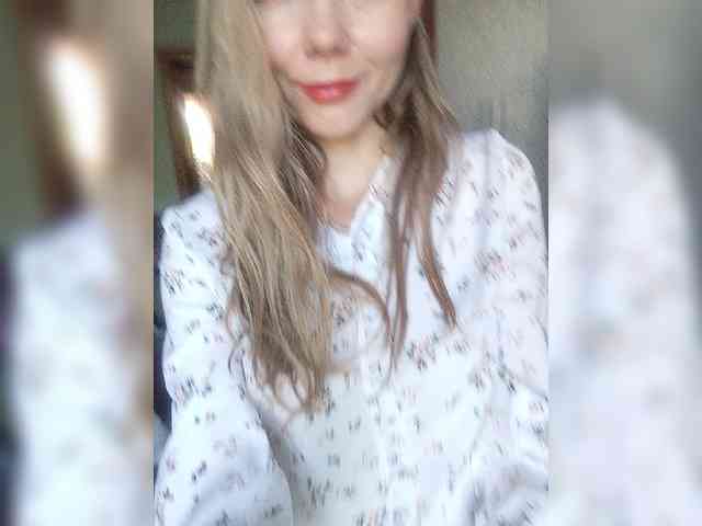 NinonDePeace webcam