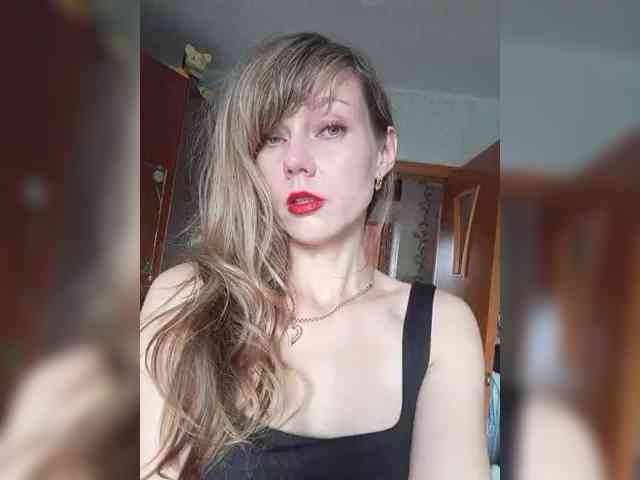 NinonDePeace webcam