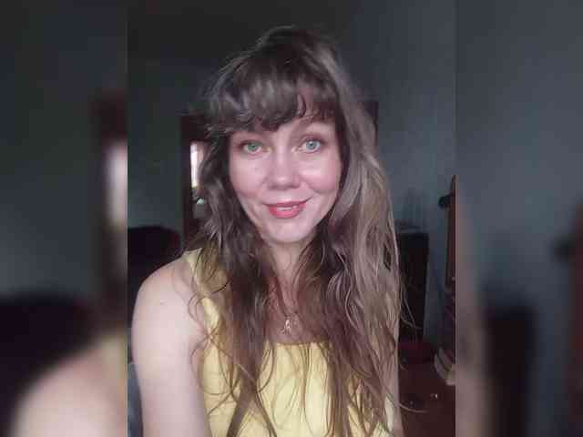 NinonDePeace webcam