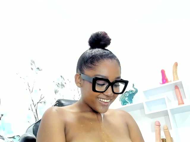 kattyy-lozano live cam on BongaCams