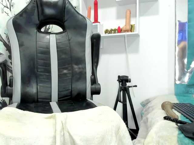 kattyy-lozano live cam on BongaCams