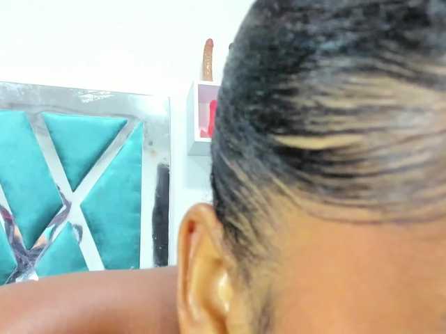 kattyy-lozano live cam on BongaCams