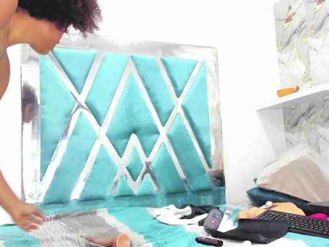 kattyy-lozano live cam on BongaCams