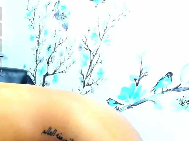 kattyy-lozano live cam on BongaCams