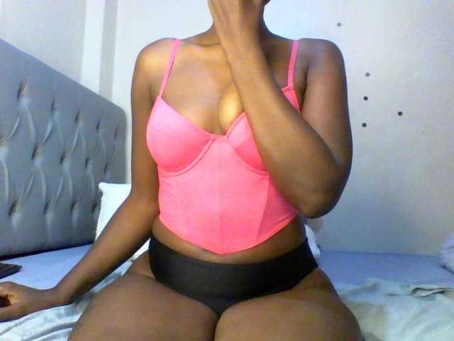 Beautifulhotass live cam on BongaCams