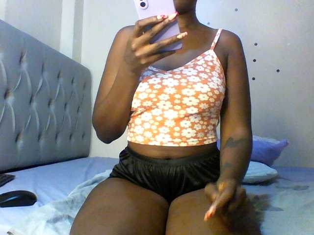 Beautifulhotass live cam on BongaCams