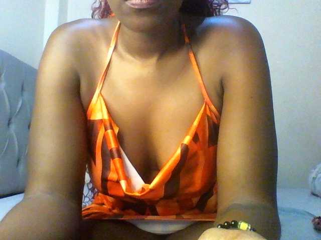 Beautifulhotass live cam on BongaCams