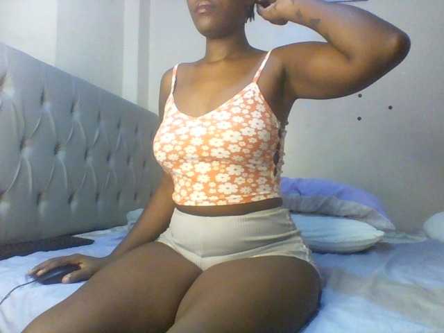 Beautifulhotass live cam on BongaCams