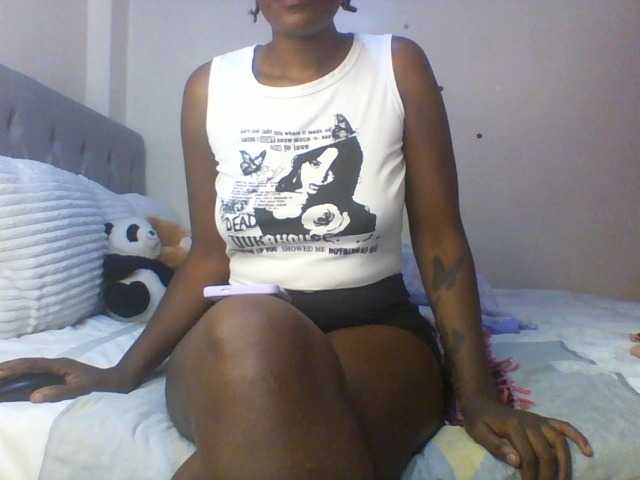 Beautifulhotass live cam on BongaCams