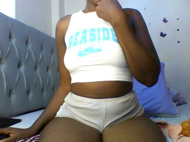 Beautifulhotass live cam preview