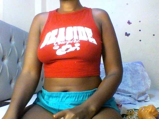 Beautifulhotass live cam on BongaCams