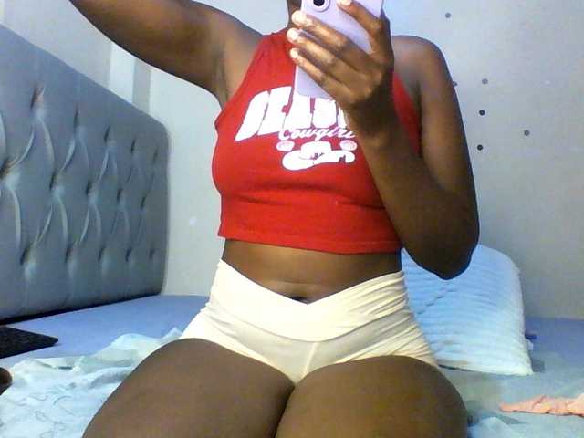 Beautifulhotass live cam on BongaCams