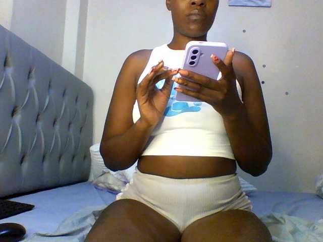 Beautifulhotass live cam on BongaCams