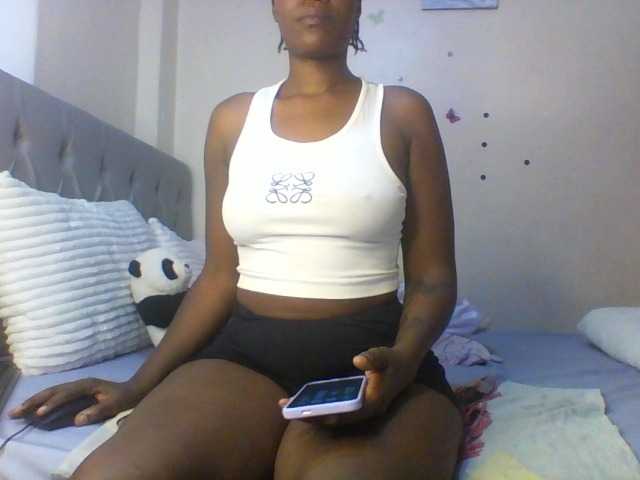 Beautifulhotass live cam on BongaCams