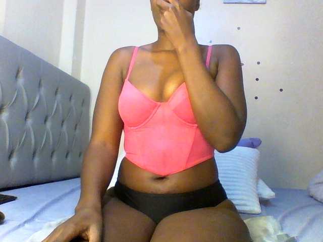 Beautifulhotass live cam on BongaCams