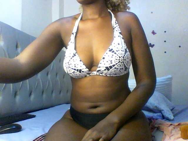 Beautifulhotass live cam on BongaCams