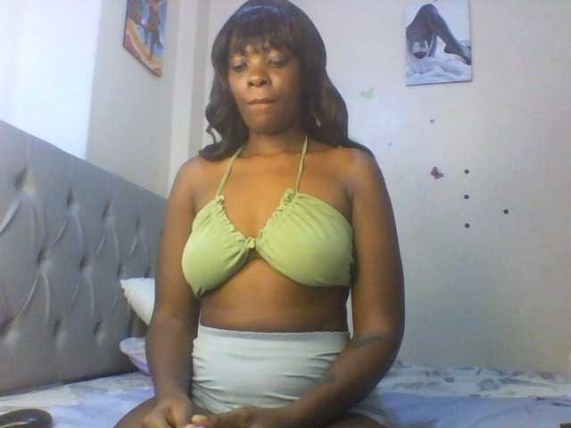 Beautifulhotass live cam on BongaCams