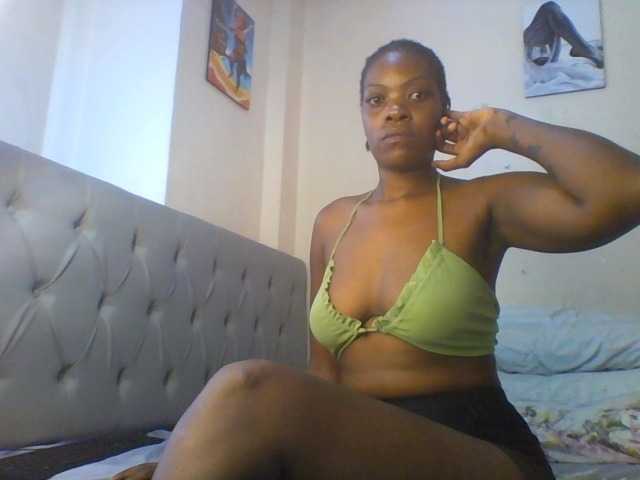 Beautifulhotass live cam on BongaCams