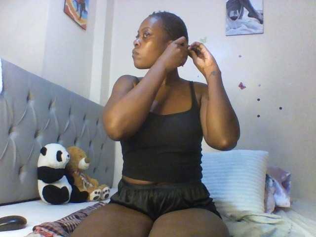Beautifulhotass live cam on UnifiedCams