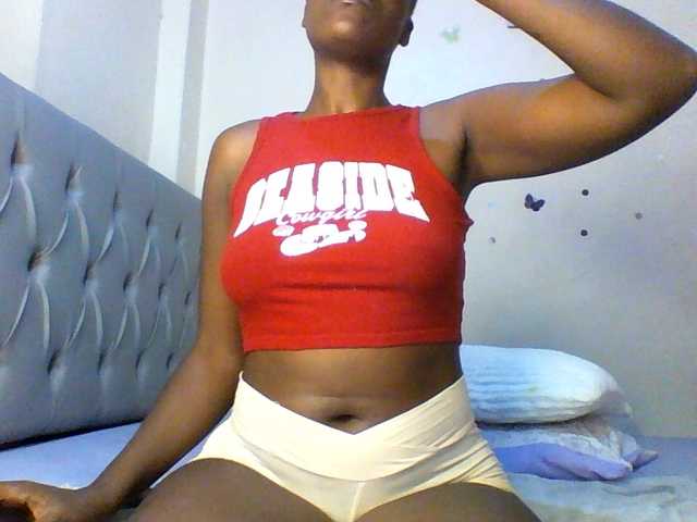 Beautifulhotass live cam on BongaCams