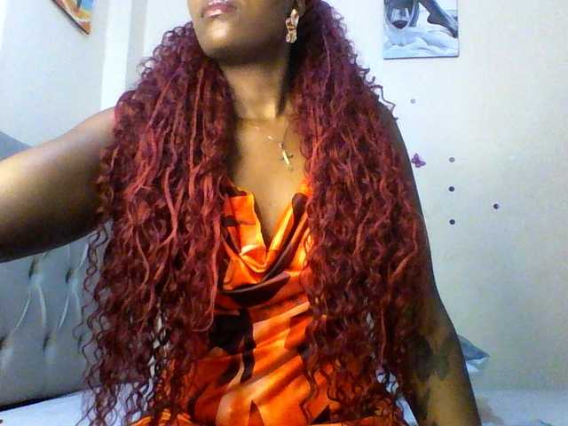 Beautifulhotass live cam on BongaCams